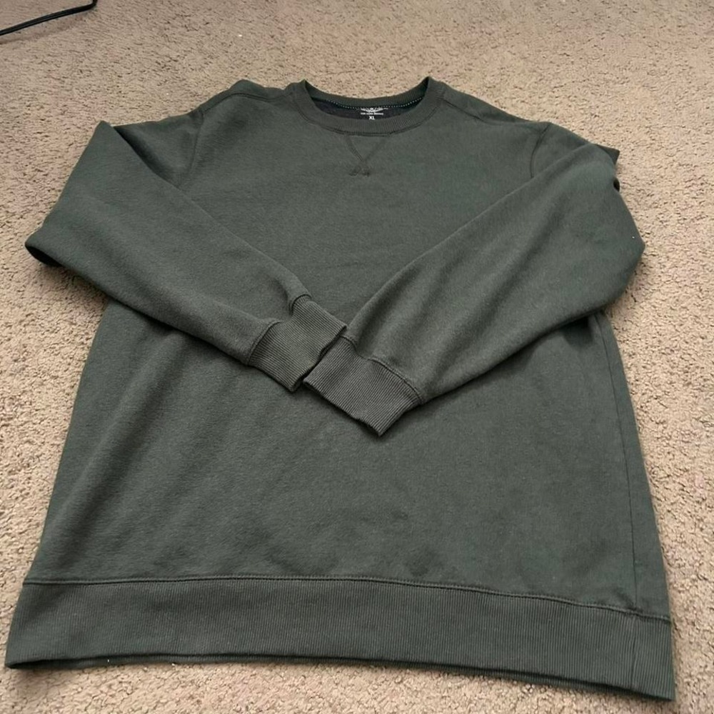 Vintage G.H. Bass and Co Olive Green crewneck sweatshirt